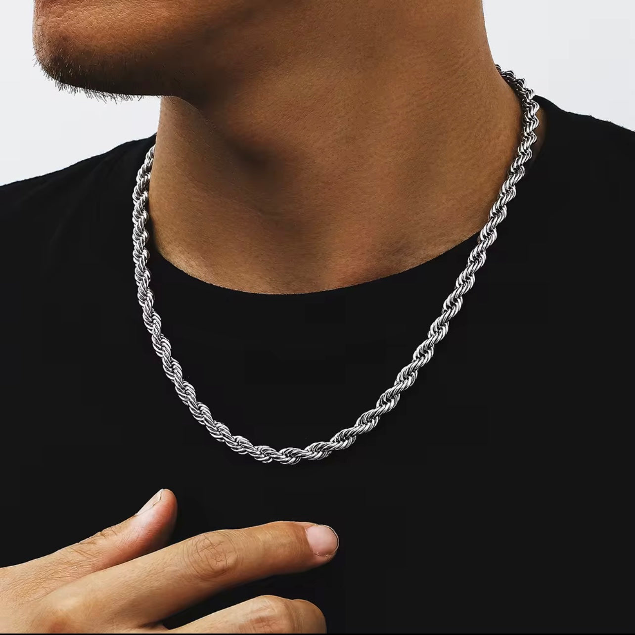 HELIX NECKLACE