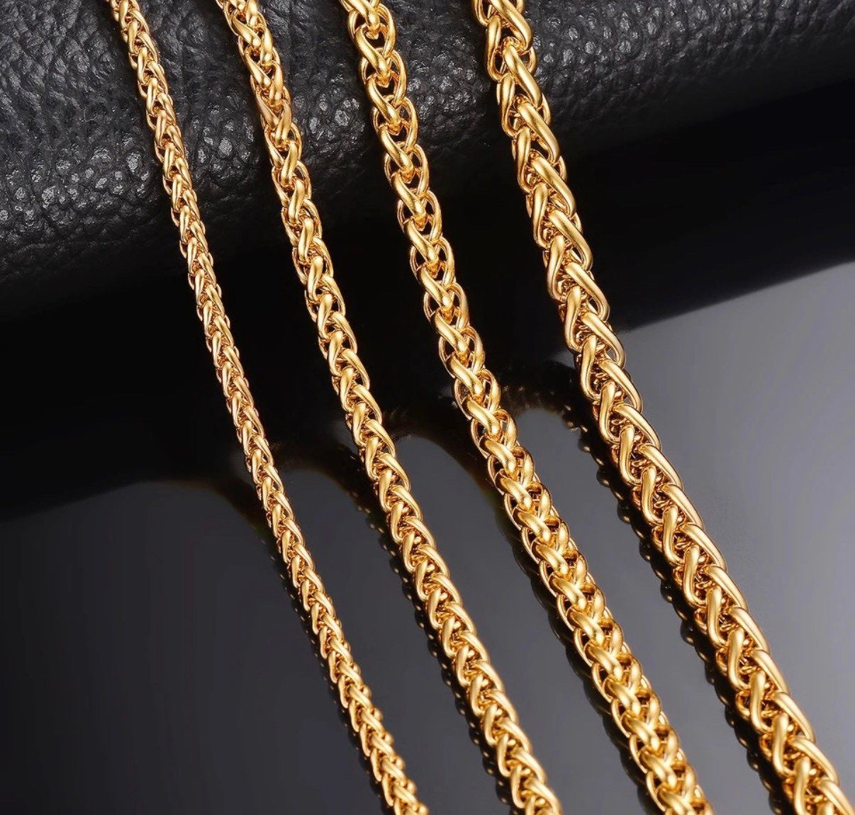 ATLAS NECKLACE