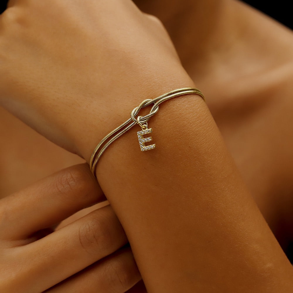 DOUBLE KNOT CHARM BRACELET